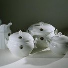 Menagegeschirr mit ausgekratzem Doppeladler auf Suppentopf __ BMobV.jpg