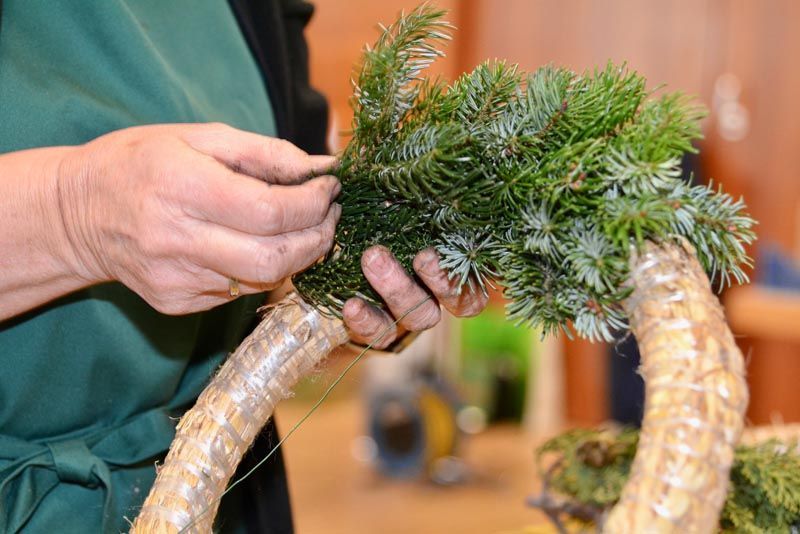 Adventkranzbinden_4_2838_5c015bf1cb0.jpg