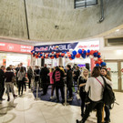 Grosser Andrang beim neuen Red Bull .jpg