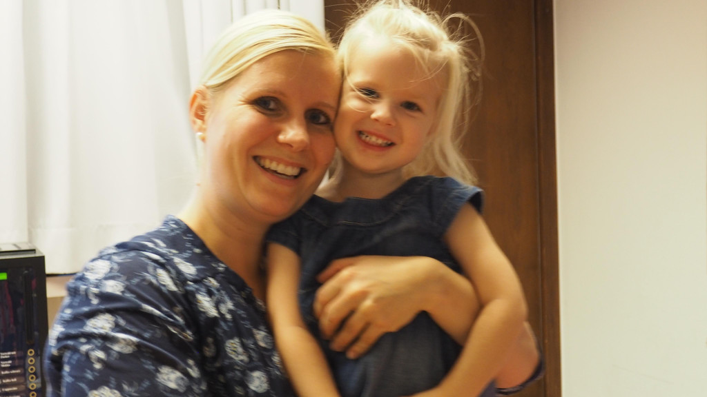 PC090430 Petra und Isabell.JPG