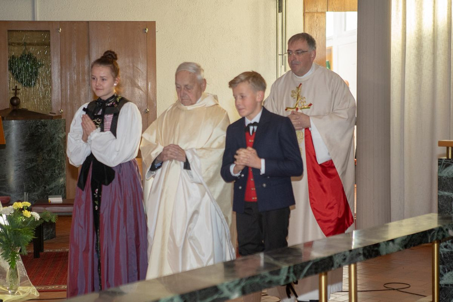 20181125_Pfarrjubila__um_010.jpg