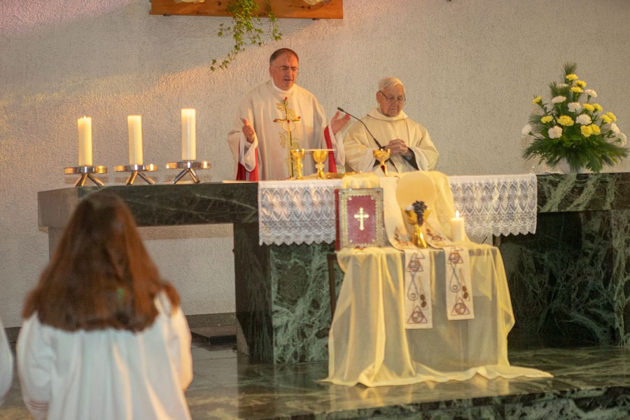 20181125_Pfarrjubila__um_036.jpg