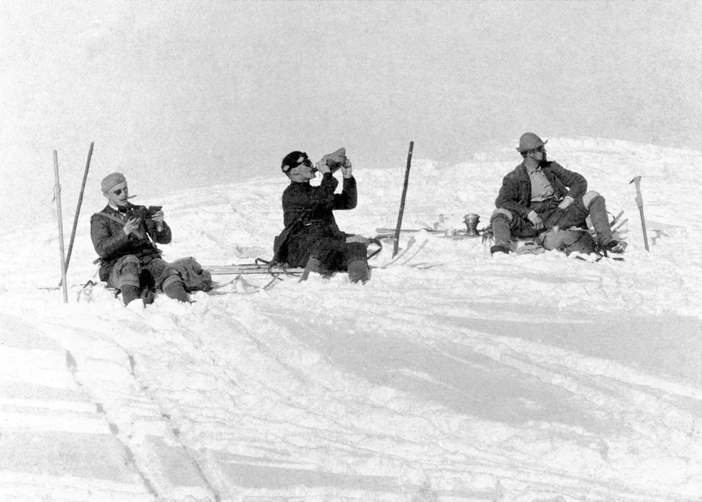 1902 Rast am Valfagehrjoch_Detail _Gro___.jpg