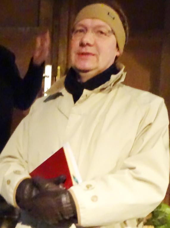 Krippen12a Pfarrer.jpg