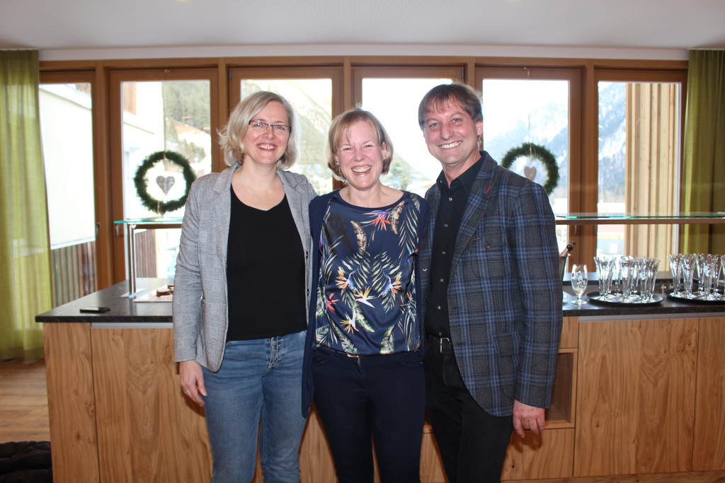 IMG_1756 Eva-Maria Haeusler Stephanie Battaglia-Huber Konrad Haeusler Architekt .JPG