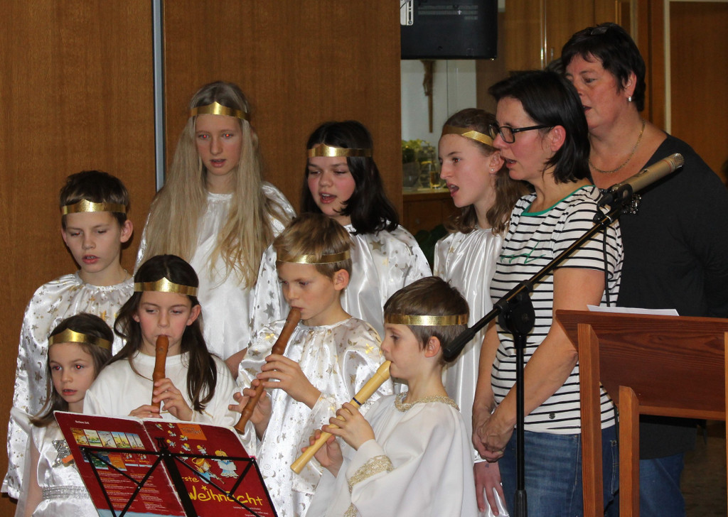 Jesuheim WEIHNACHTSFEIER 20-12-2018 _10_.JPG