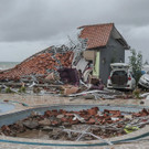 Indonesia_Tsunami_81381.jpg