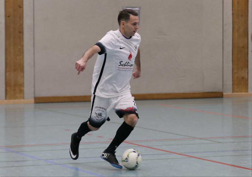 mike zech foto knobel.jpg
