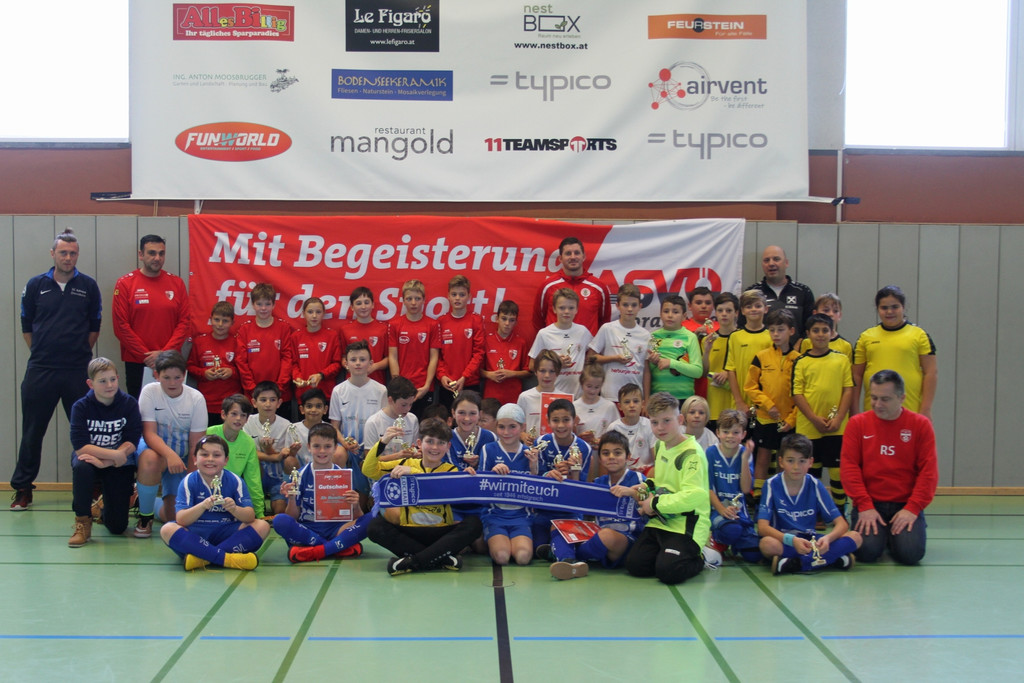 Fu__ball NACHWUCHS U 11 A Gesamtbild 16-12-2018.JPG