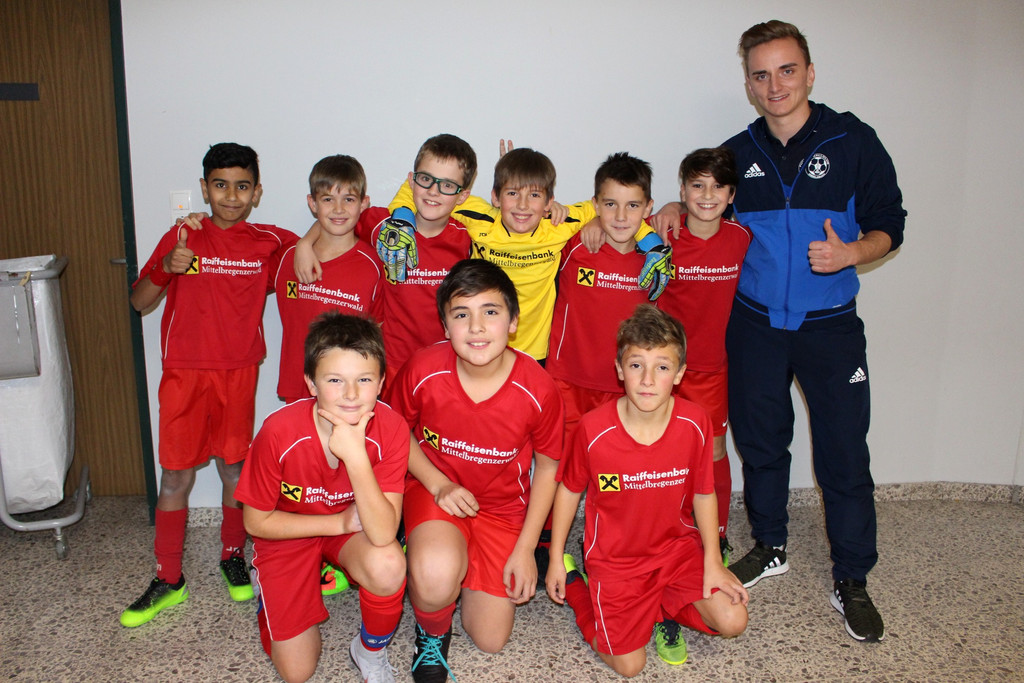 Fu__ball NACHWUCHS U 12 C Umfeld Mittelbregenzerwald 16-12-2018  _1_.JPG