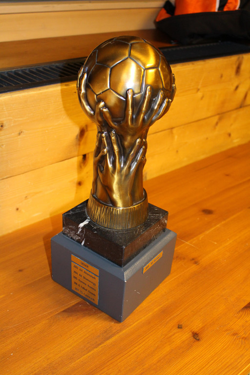 XIMG_1904 Wanderpokal des AH Turniers.JPG