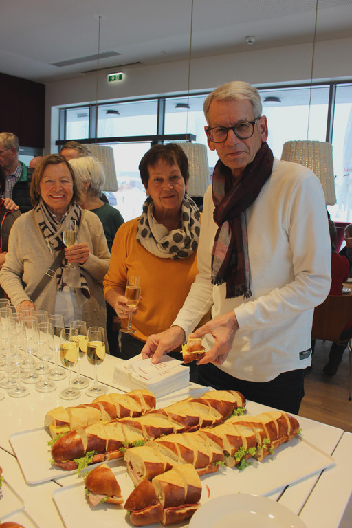 Seniorenbund Exkursion B__CKEREI MANGOLD D im Cafe 10-01-2019 _9_.JPG