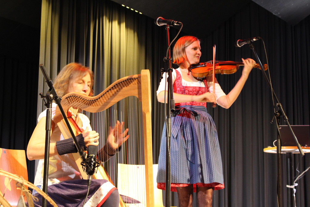IMG_1996 Die Chromantischen Doro Heckelsmueller und Magdalena Fingerlos.JPG