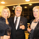 IMG_2057 Zunftball Egon Maehr mit Christine Maehr und Gabi Sonderegger.JPG