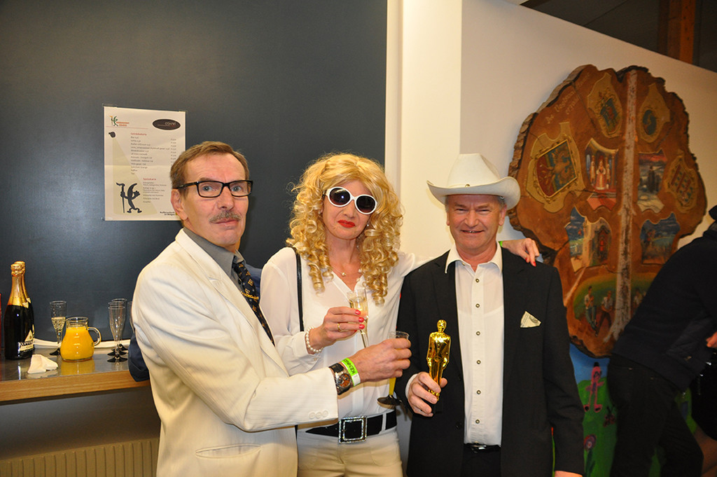 Gesellige Runde mit Bgm_ Hermann Manahl.jpg
