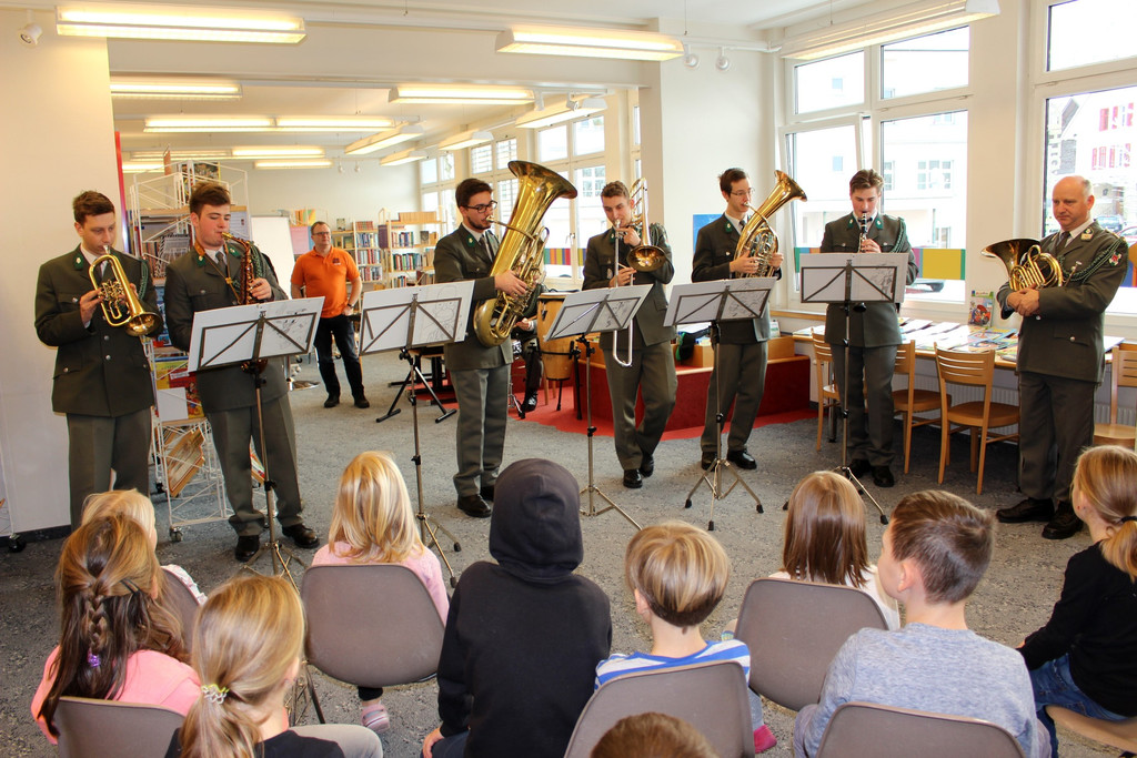 Musikverein NACHWUCHSWERBUNG in der VS C Programm 11-1-2019 _14_.JPG