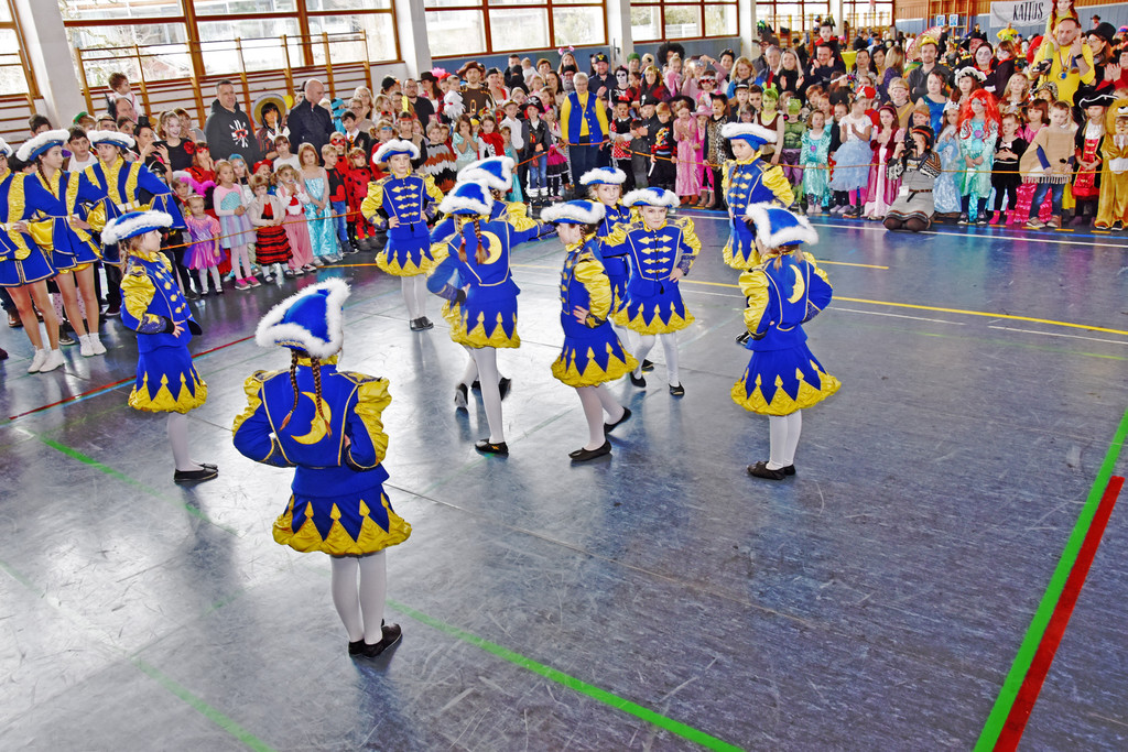 Kinderball  19 16.jpg