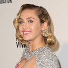 California_Wildfires-Miley_Cyrus_86605.jpg