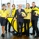 Post GN Georg Po_____lzl und Designerin Marina Hoermanseder mit Models 1.jpg