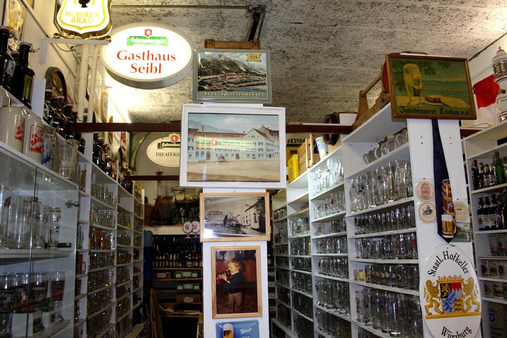 Seibl Hans BIER SAMMLUNG D Ausstellung GARAGE Februar 2019 _1_.JPG