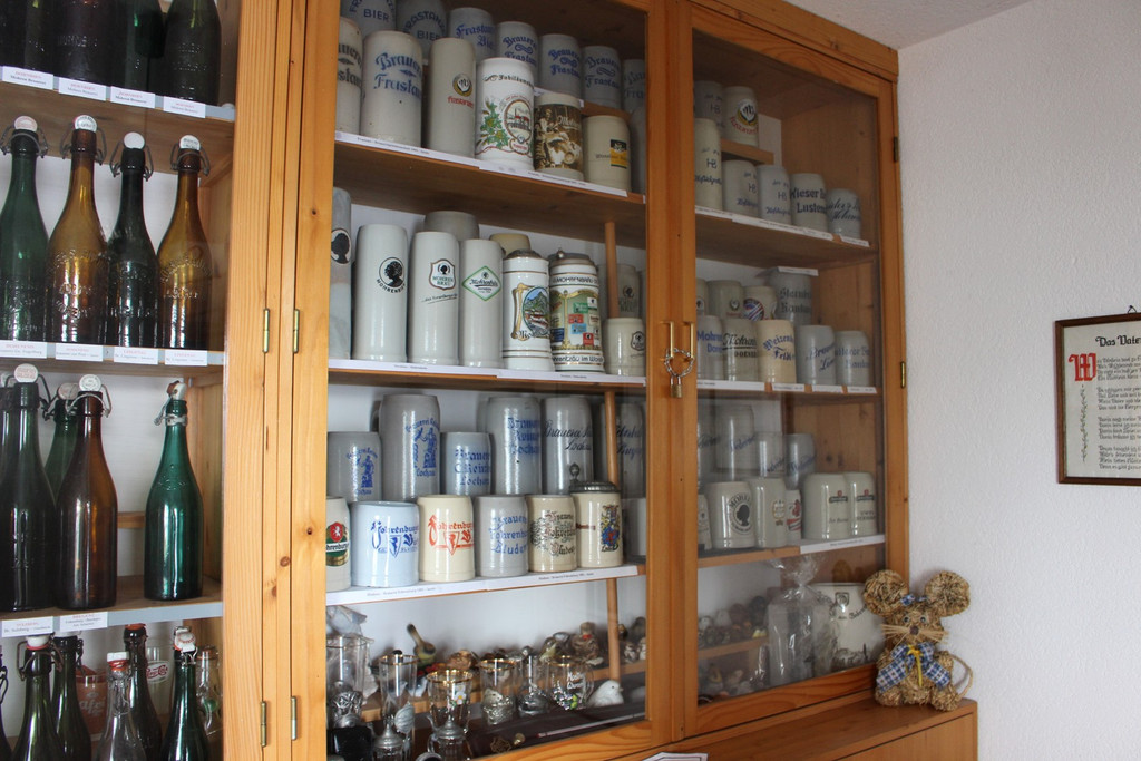 Seibl Hans BIER SAMMLUNG D Ausstellung GARAGE Februar 2019 _12_.JPG