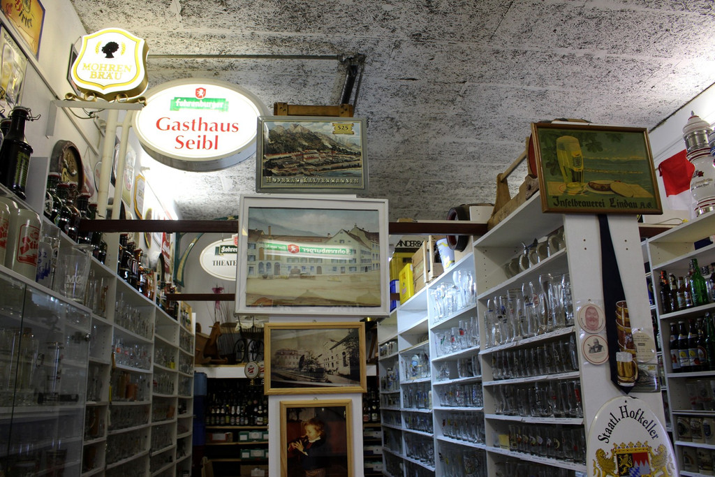 Seibl Hans BIER SAMMLUNG D Ausstellung GARAGE Februar 2019 _2_.JPG