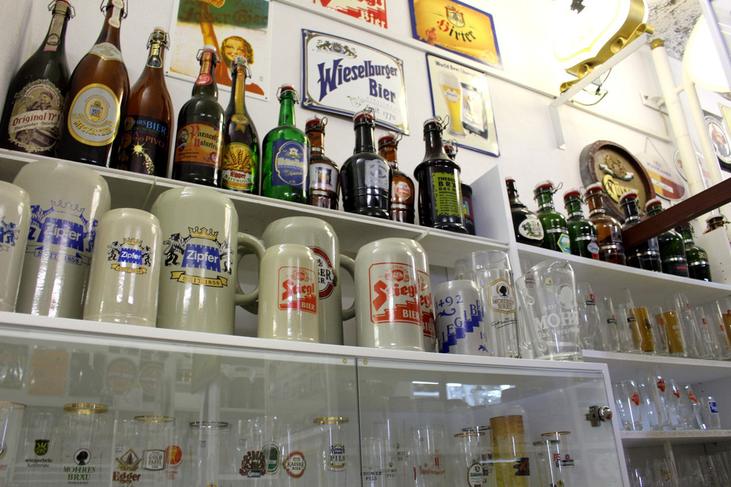 Seibl Hans BIER SAMMLUNG D Ausstellung GARAGE Februar 2019 _32_.JPG