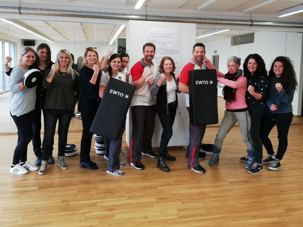 004 Wing Tsun Infotag f__r Frauen Selbstverteidigung.jpg