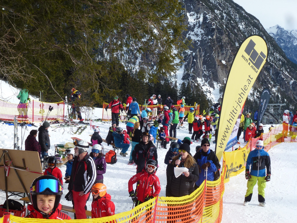 WSV Kinderrennen SCO Zielraum 2019.jpg