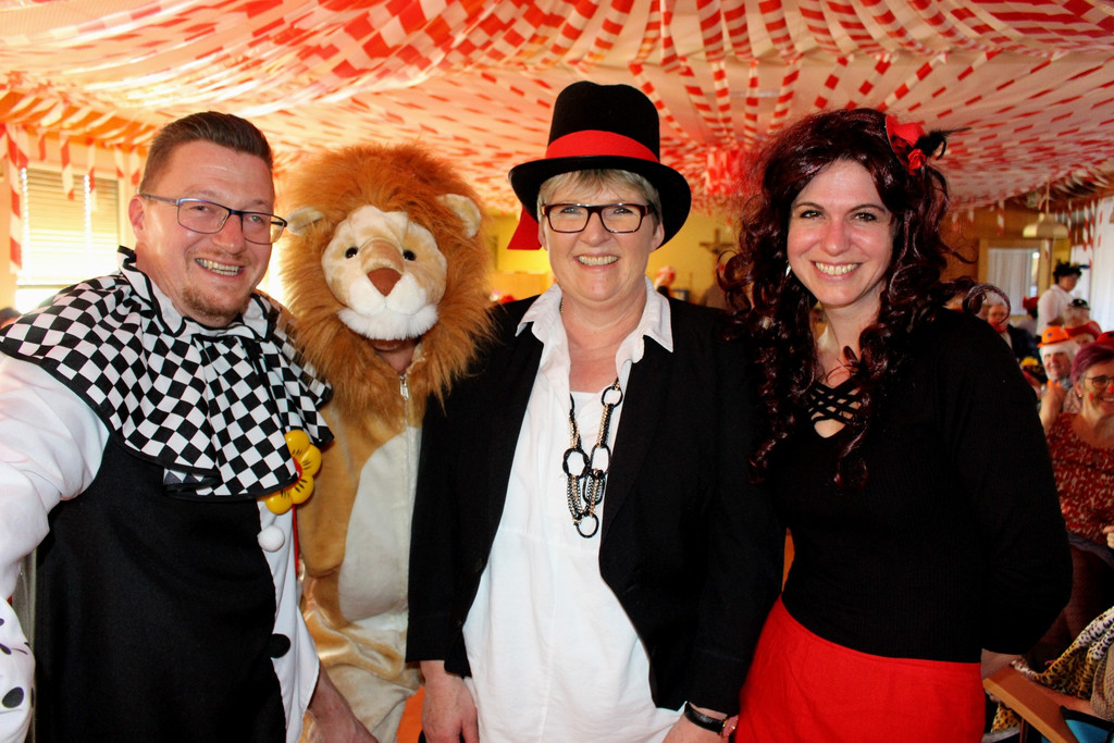 Jesuheim FASCHING B MENSCHEN 14-02-2019 _1_.JPG