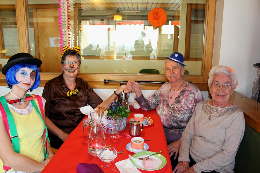 Jesuheim FASCHING B MENSCHEN 14-02-2019 _17_.JPG