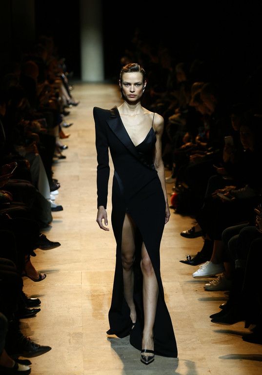 Paris_Fashion_Mugler_19139.jpg