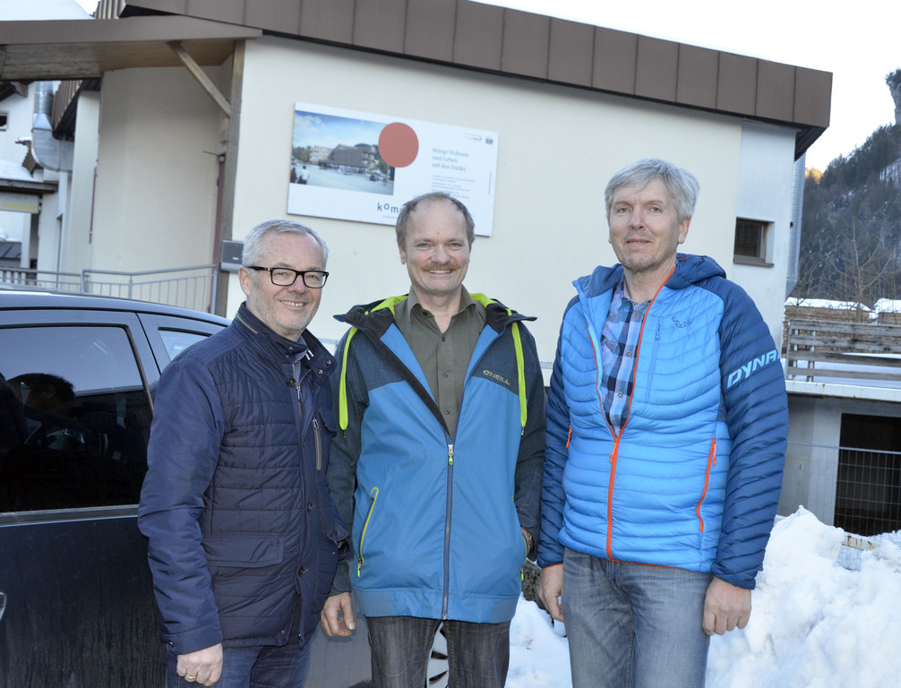 B__rgermeister Gerhard Steurer_ Hubert Kaufmann _Fa Moosbrugger__ Wolfgang Elmenreich _Bauleitung_.jpg