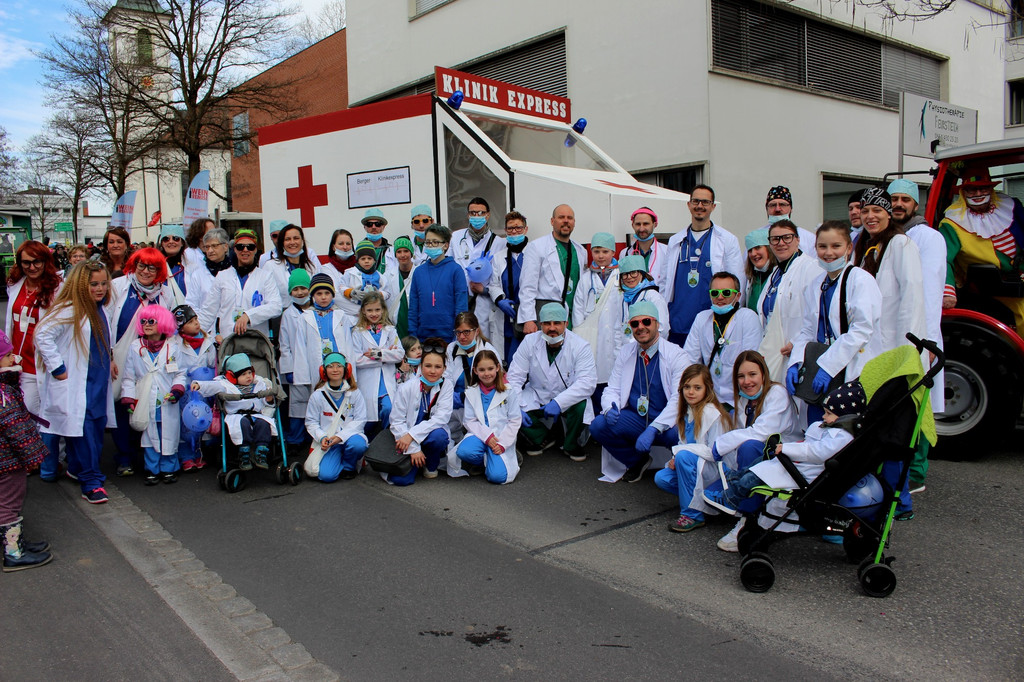 Fasching UMZUG B Berg Chirurgen 24-02-2019 _2_.JPG