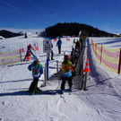 Besucher auf Lift.JPG