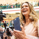 Autogrammstunde Elle Macpherson - Lugner City - 27_02_2019 _15 von 30_.jpg