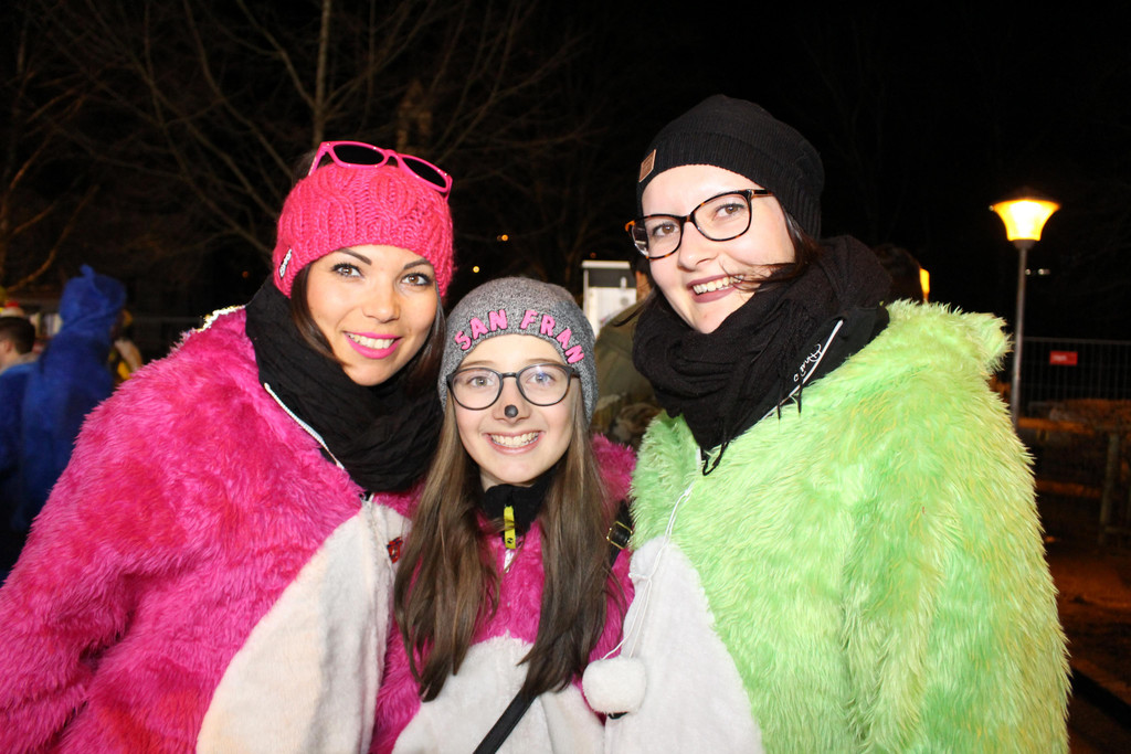 IMG_4015 Tanja Nina und Sarah.JPG