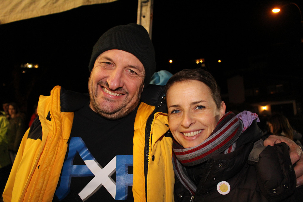 IMG_4418 Frank und Karolin genossen die Funkenfeier.JPG