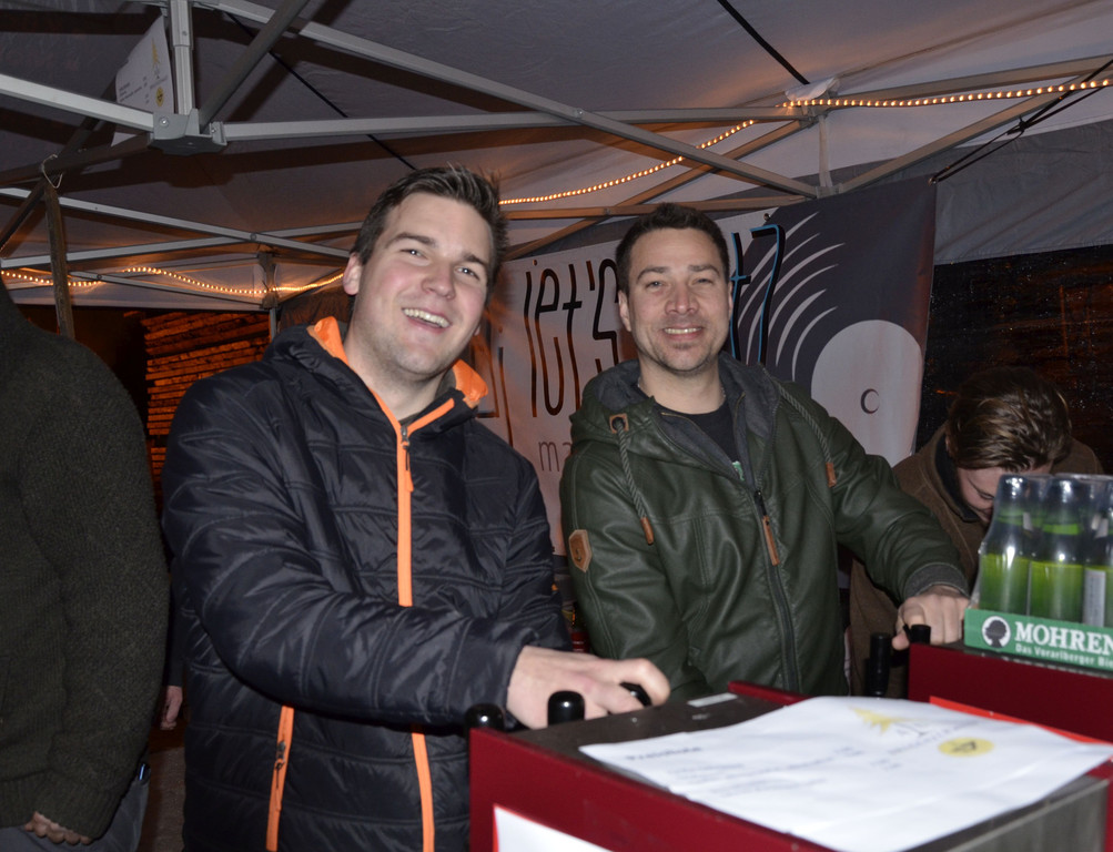 F__r beste Verpflegung wurde von Thomas und Andreas gesorgt.jpg