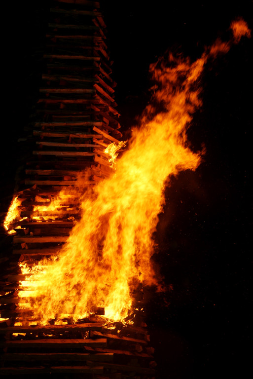 S Feuerspektakel im Schwefel.JPG