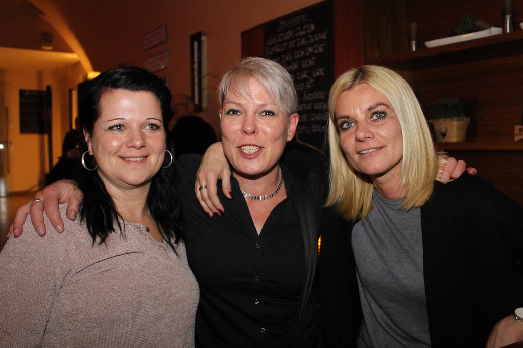 IMG_4797 Moni Heidi und Tanja.JPG