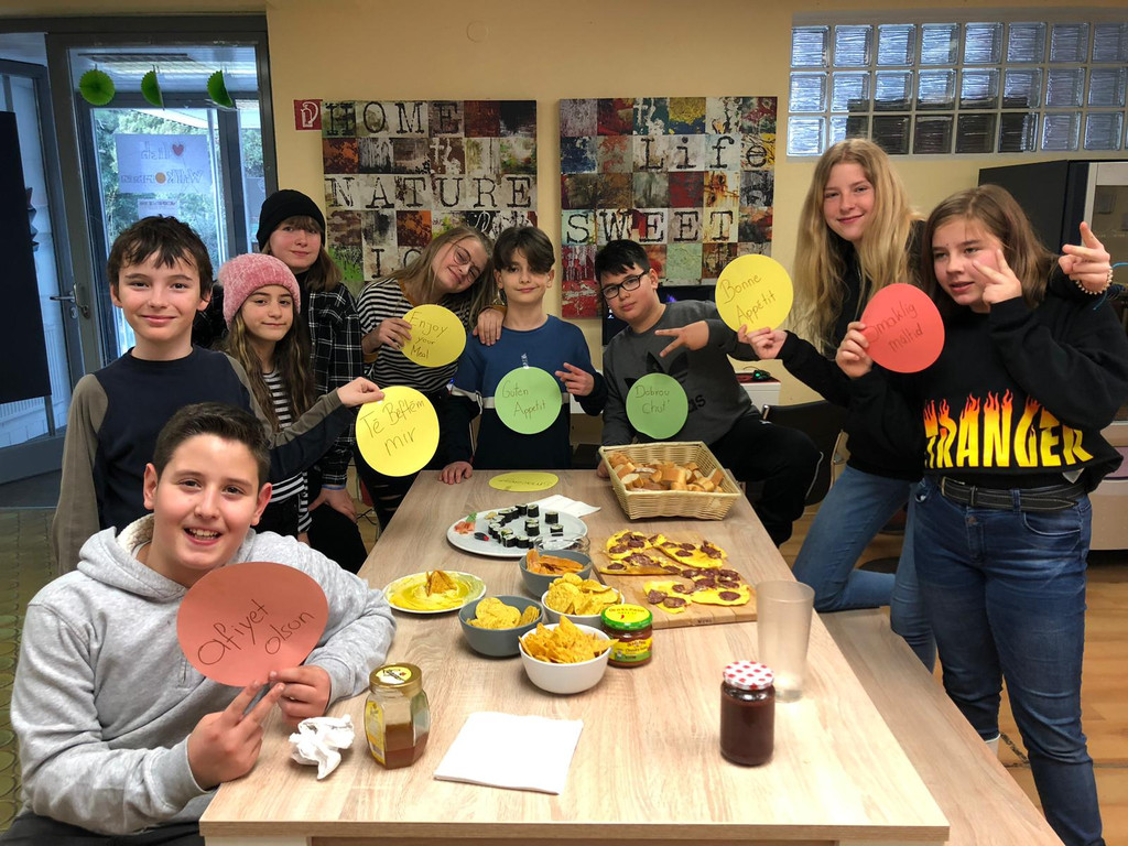 Mensch ist Mensch.jpeg