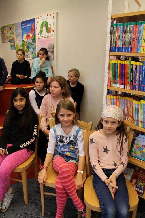 Lochau B__cherei LESUNG mit OLIVER SCHERZ f__r die Volksschule M__rz 2019 _13_.JPG
