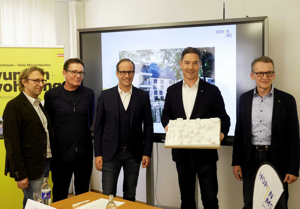 Emsbach9 v_ l_ Stadtplaner Bernd Federspiel_ Architekt Michael Heim_ Bu__rgermeister Dieter Egger_ GF Alexander Stuchly und .jpg