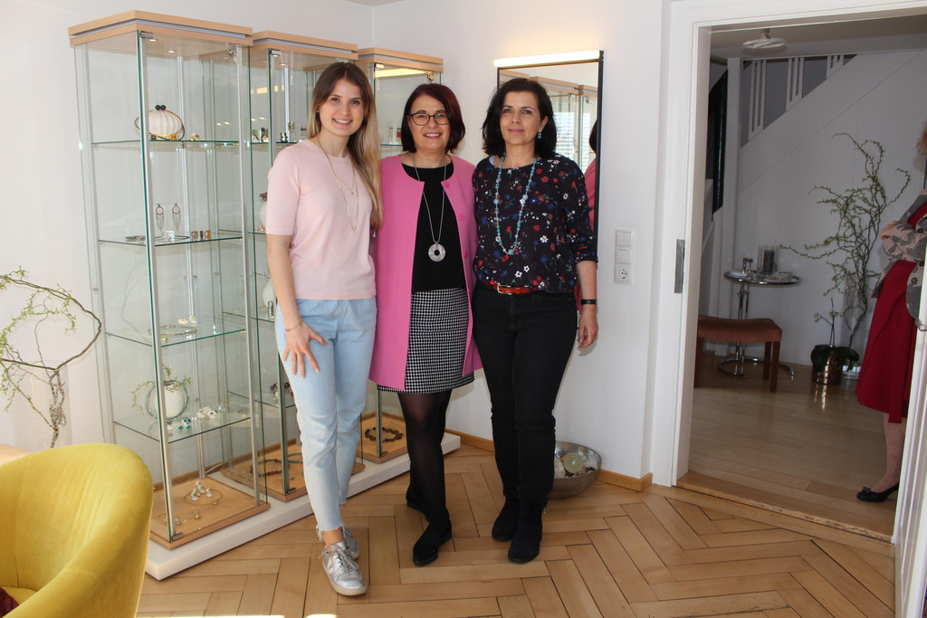 IMG_5595 Rosalie Hepberger Sonja Martin Brigitte Hepberger.JPG