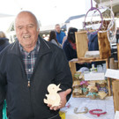 Hans vom Krippenverein hat Holzenten f__r den Verkauf gefertigt.JPG