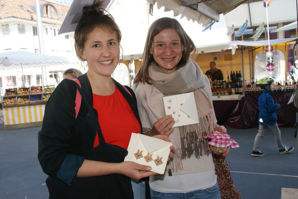 v_li_ Liselotte und Sophia - es wurde flei__ig eingekauft.JPG