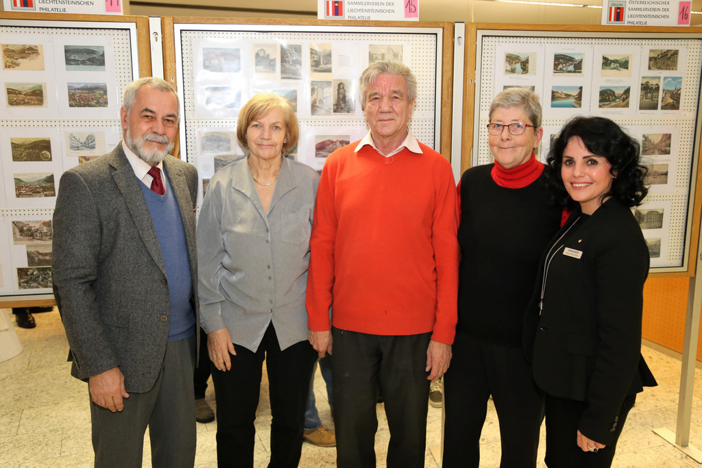 Philatelieausstellung in der Sparkasse.jpg