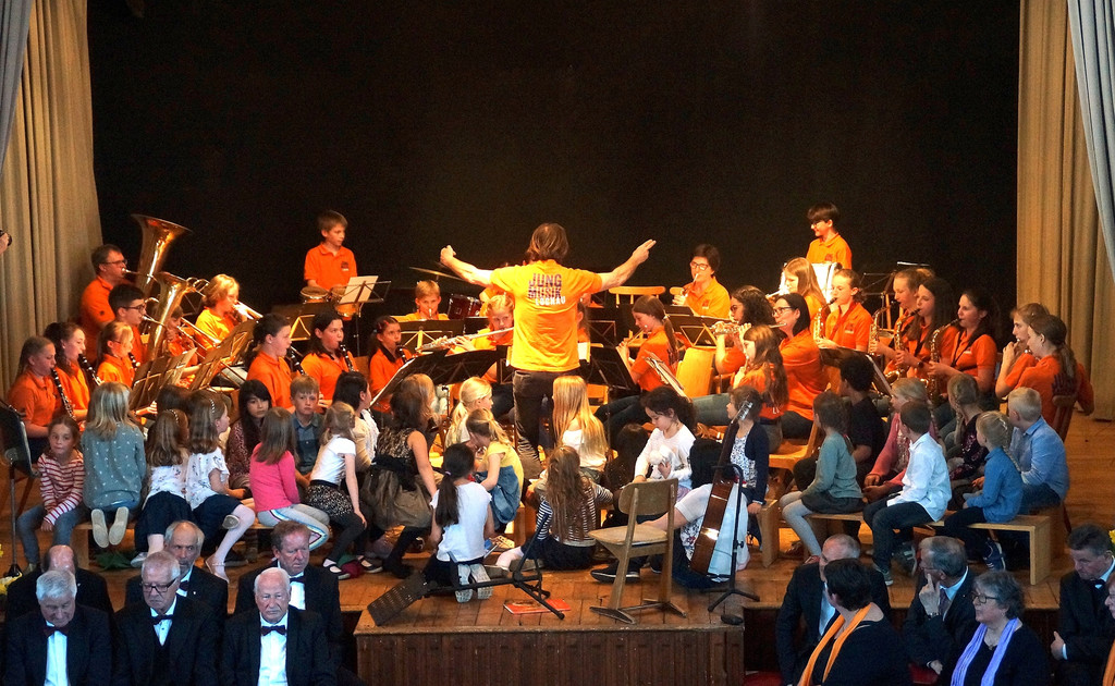 Gemeinschaftskonzert F Jungmusik 31-03-2019 _1b_.JPG