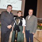 Pr__sident des Bundes der __sterreichischen Trachtenverb__nde Rupert Klein_ Obfrau Ulrike Bitschnau_ B__rgermeister Tobias B.jpg